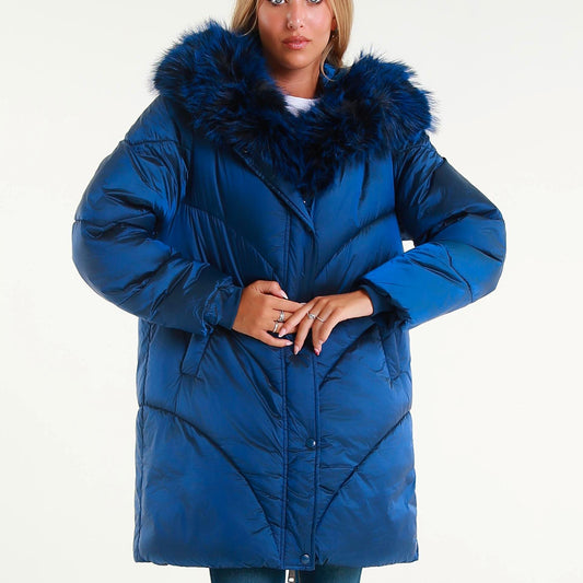 Giubbotto invernale elegante con maxi pelliccia in poliestere imbottito stile raffinato e confortevole per look casual chic