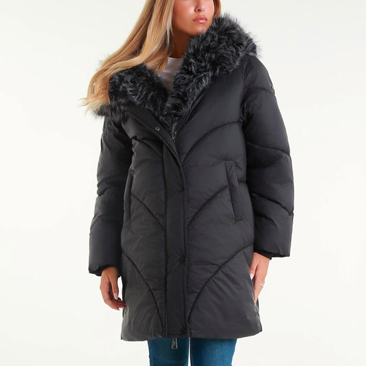 Giubbotto invernale elegante con maxi pelliccia in poliestere imbottito stile raffinato e confortevole per look casual chic