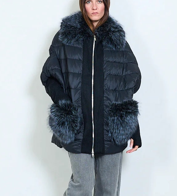 Women's down jacket with faux fur collar