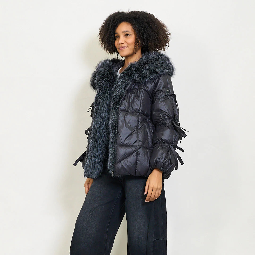 Women's down jacket with maxi faux fur hood