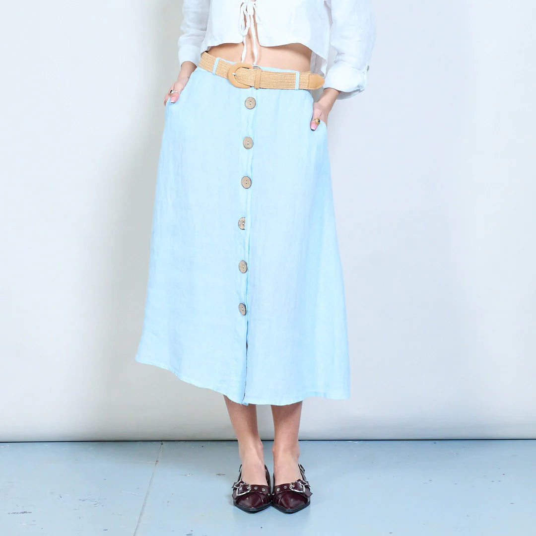 Gonna midi con bottoni frontali e linea svasata