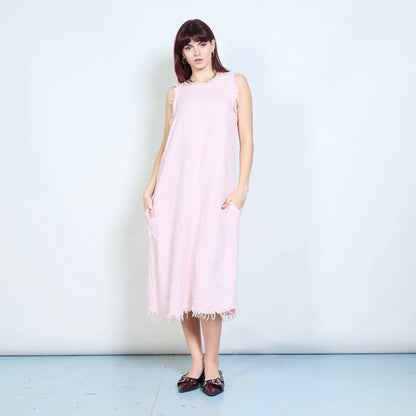 Abito midi smanicato in lino con bordi sfrangiati e tasche