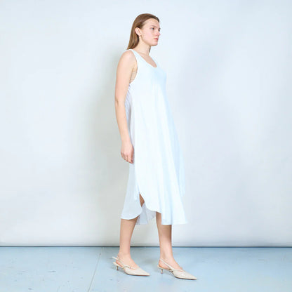 Abito midi donna senza maniche con orlo asimmetrico