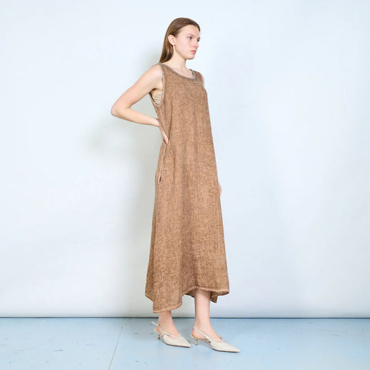 Abito lungo donna senza maniche con linea fluida