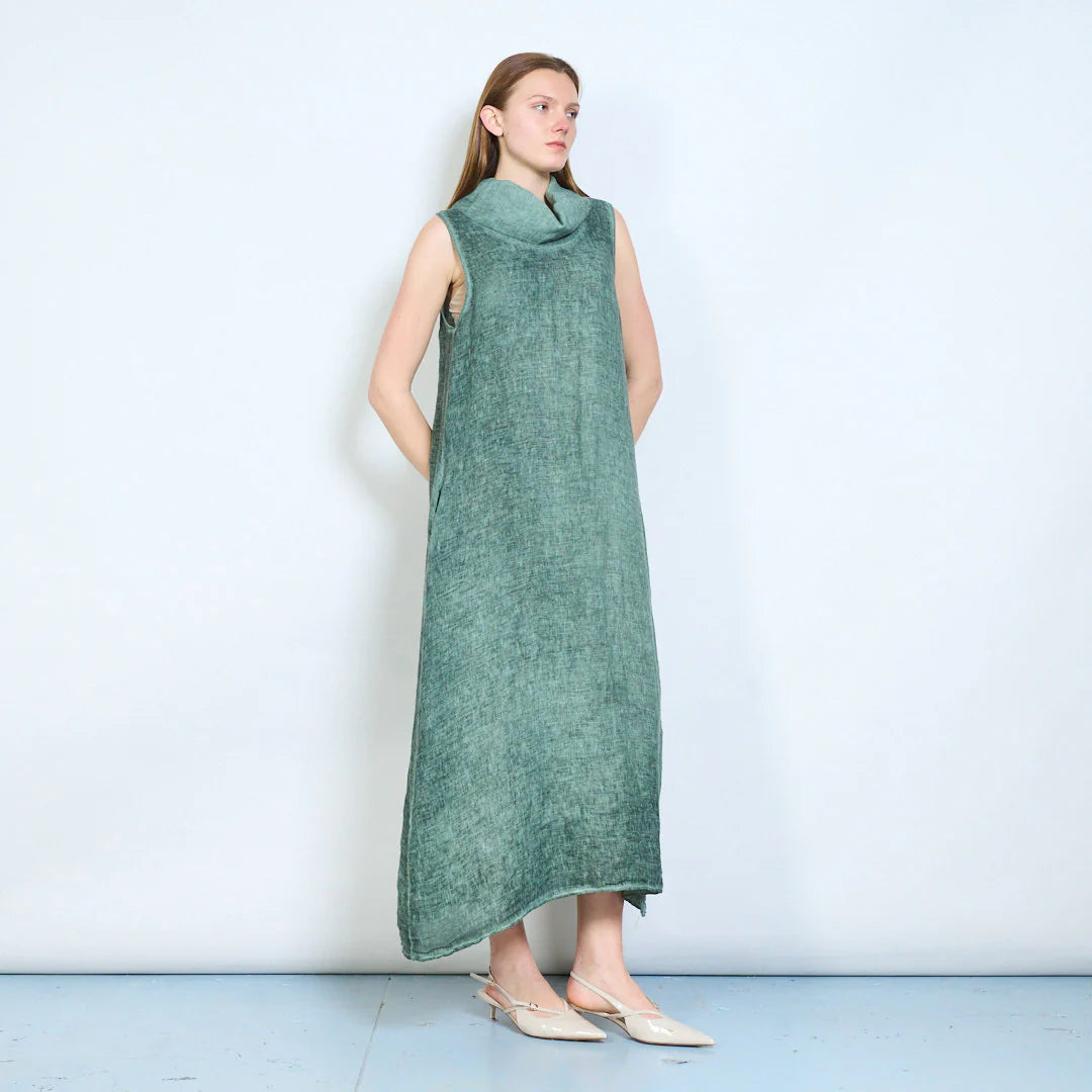 Abito lungo donna senza maniche con collo morbido