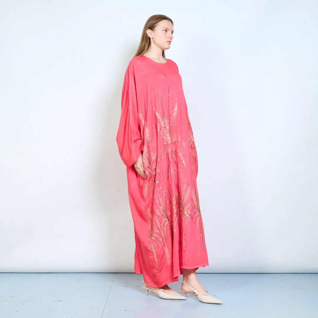 Abito lungo donna con ricami decorativi e maniche ampie