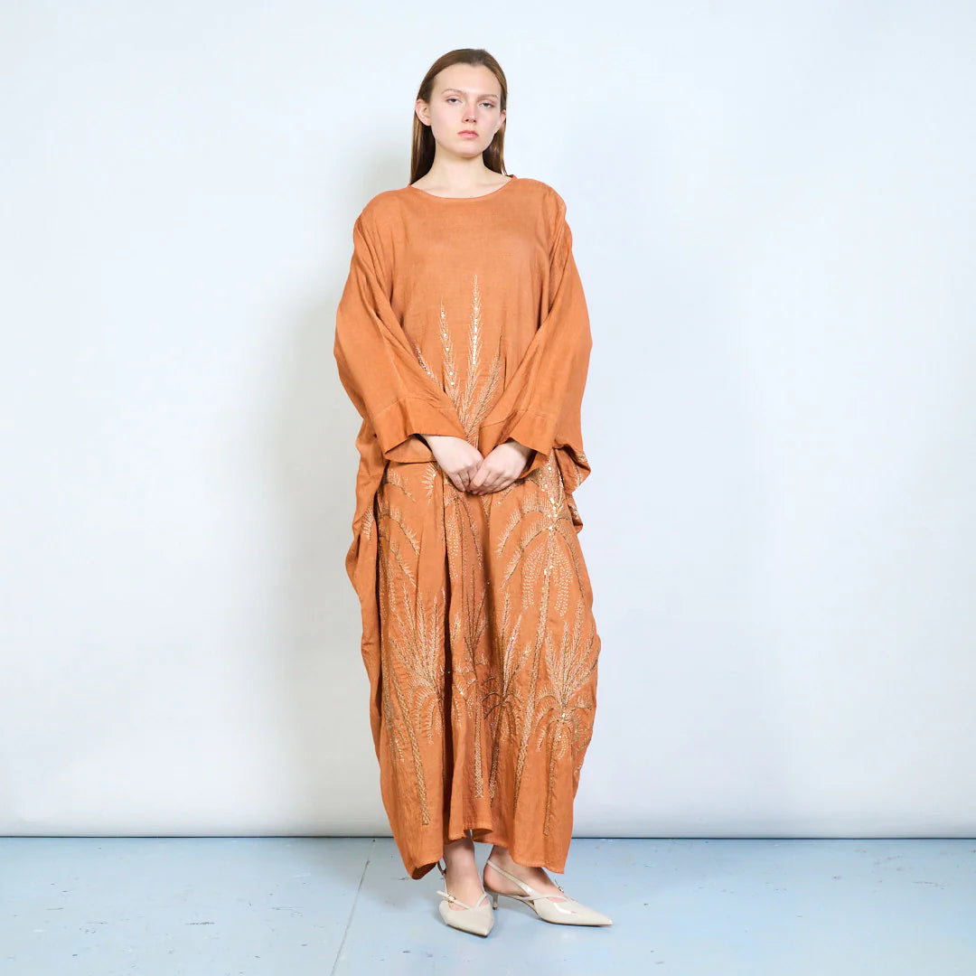 Abito lungo donna con ricami decorativi e maniche ampie