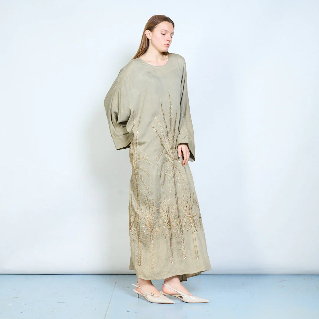 Abito lungo donna con ricami decorativi e maniche ampie