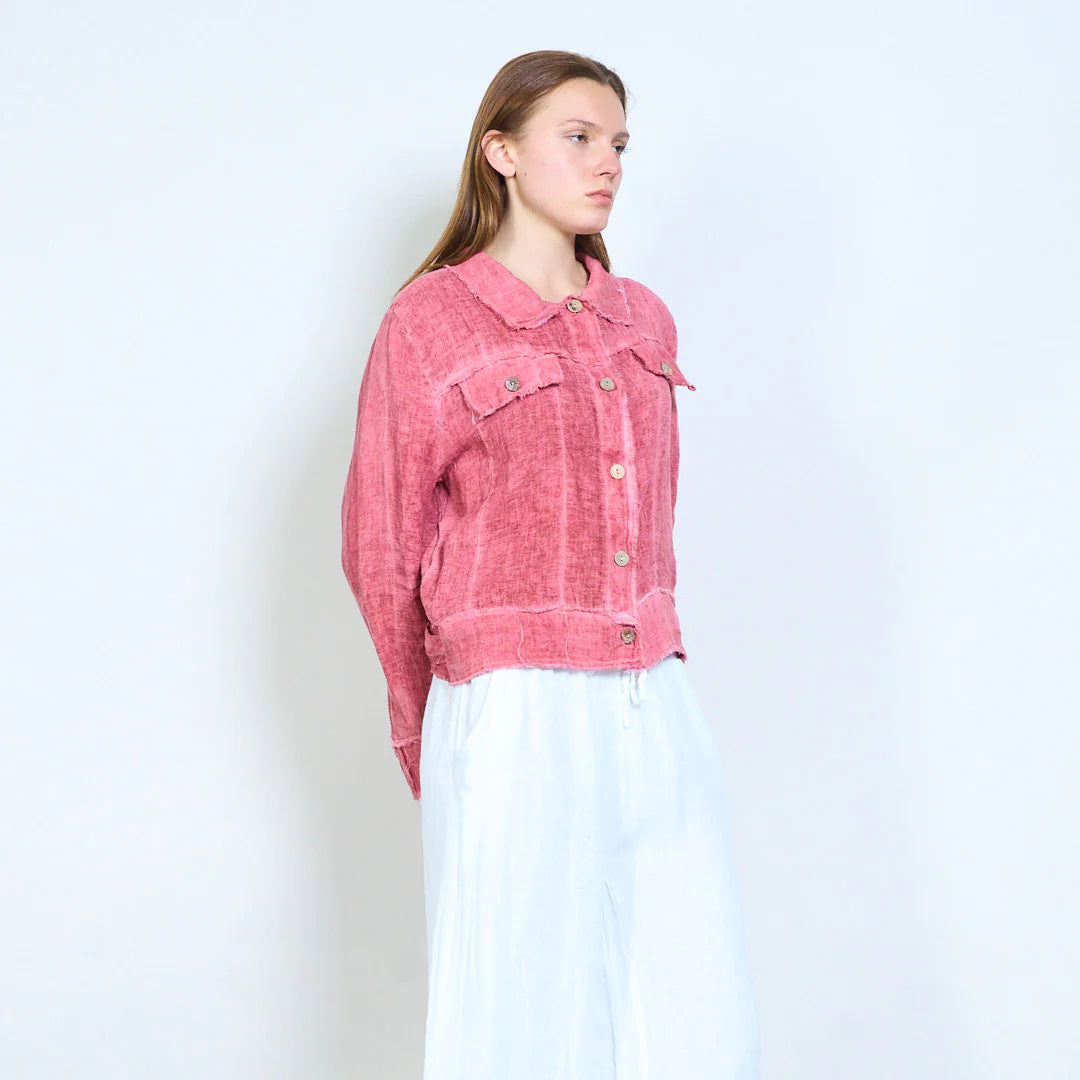 Giacca corta in tessuto naturale con colletto e tasche applicate