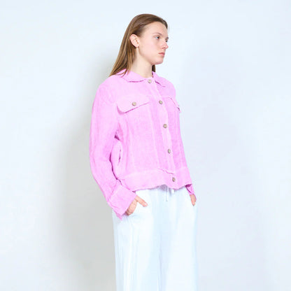 Giacca corta in tessuto naturale con colletto e tasche applicate