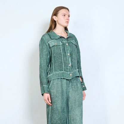 Giacca corta in tessuto naturale con colletto e tasche applicate