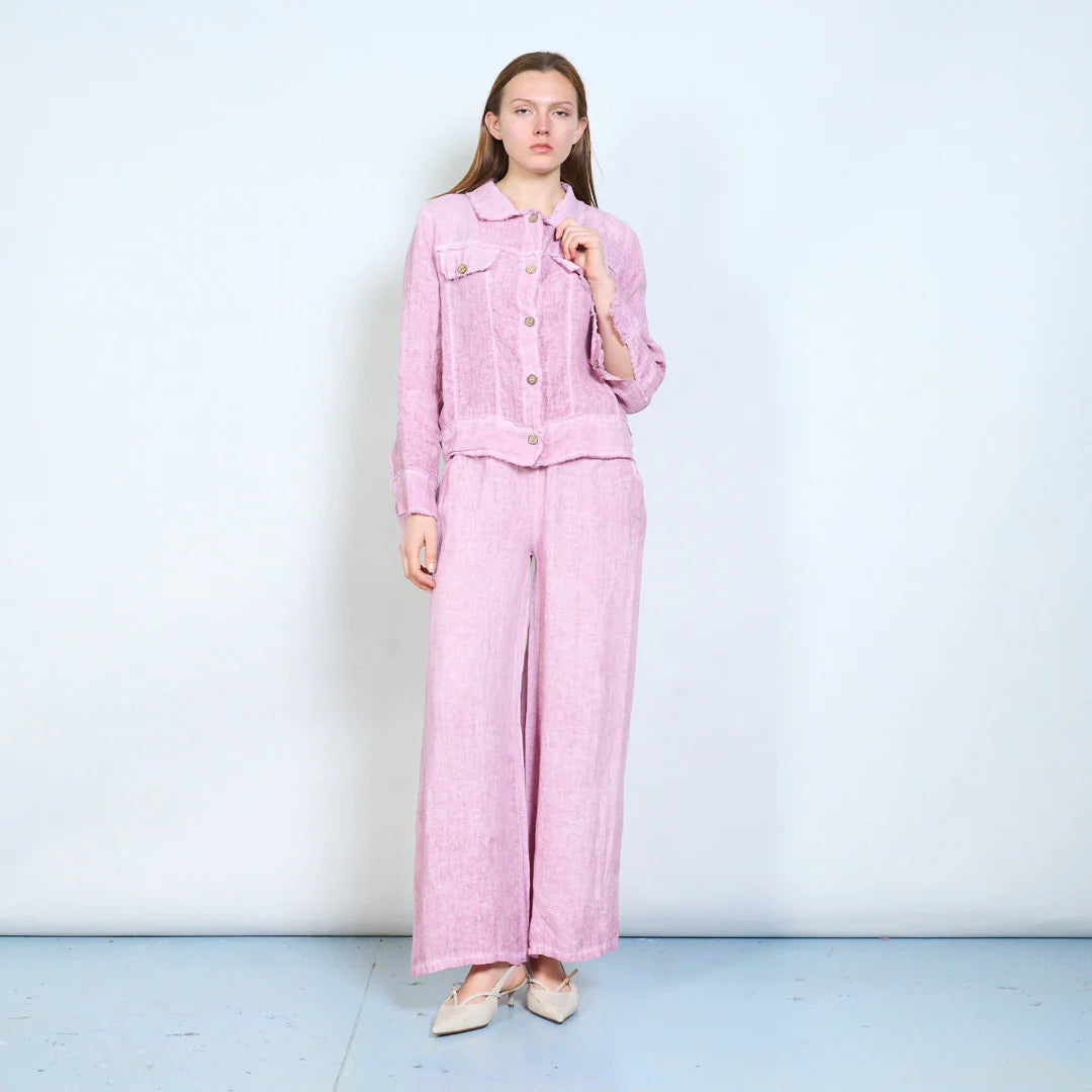 Giacca corta in tessuto naturale con colletto e tasche applicate