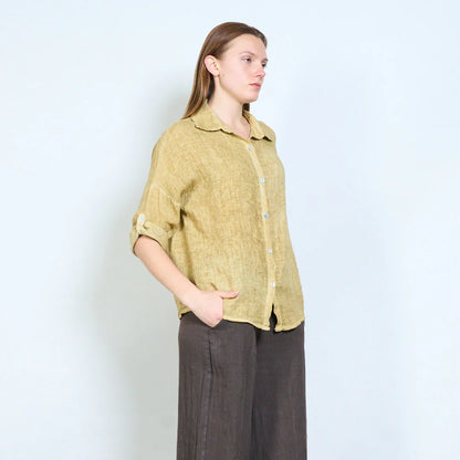 Camicia donna in lino con maniche arrotolabili e linea morbida