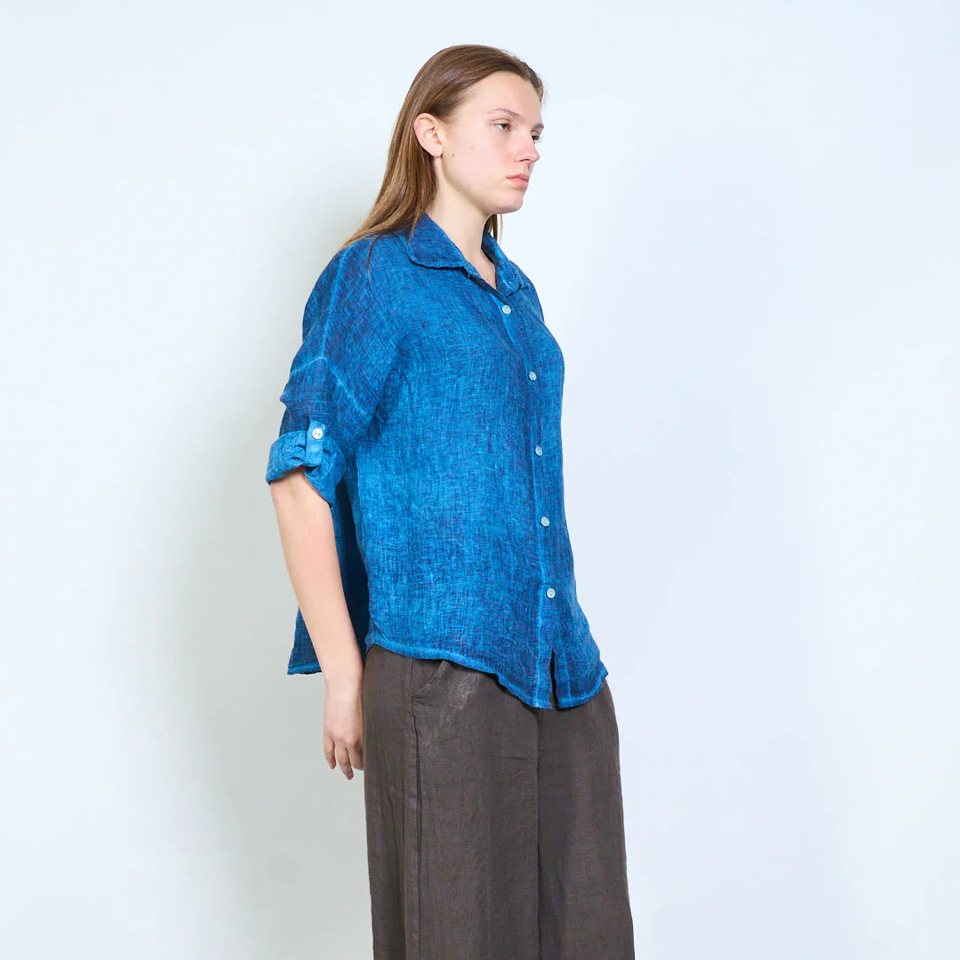 Camicia donna in lino con maniche arrotolabili e linea morbida