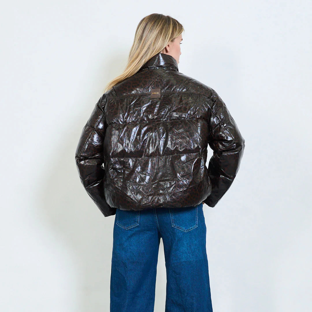 Women's Short Glossy-Effect Jacket with Leopard Print – Winter Trend
