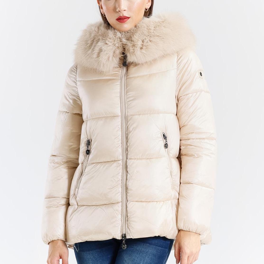 Giacca Imbottita Donna con Cappuccio e Maxi Pelliccia – Elegante e Calda in Tessuto Satinato Lucido con Tasche Zip Casual e alla Moda per Inverno