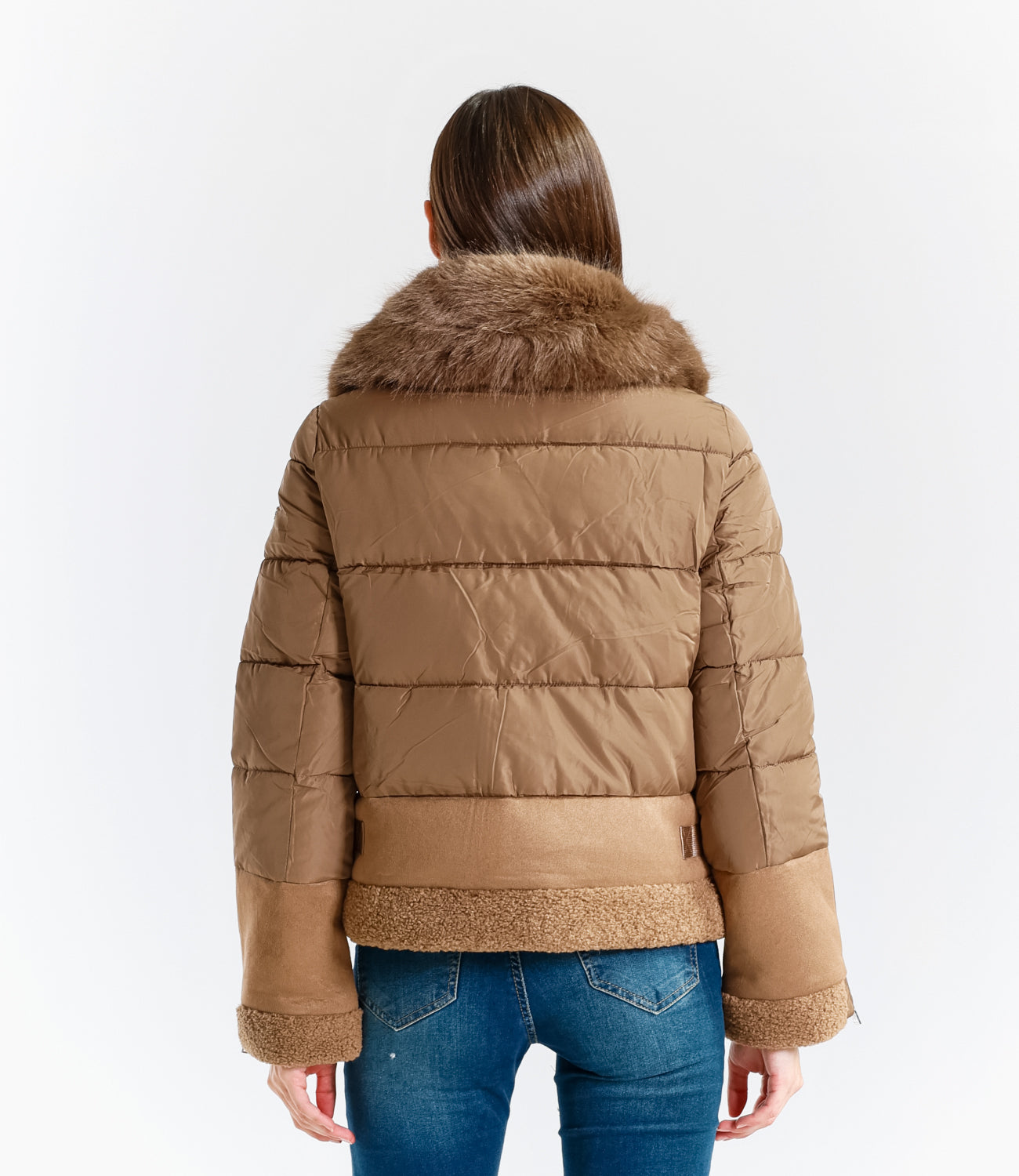 Women's short padded jacket with fur collar