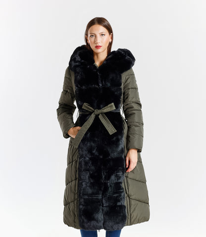Piumino lungo donna con inserti in pelliccia sintetica e cintura
